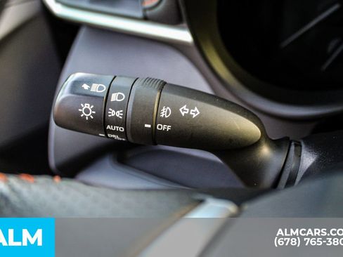 Used 2022 Toyota Sienna XSE image 31