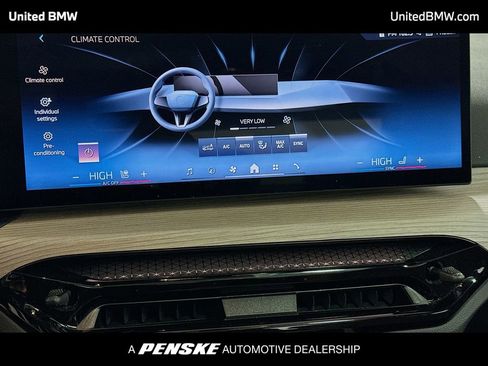 Used 2025 BMW 330i xDrive Sedan image 11