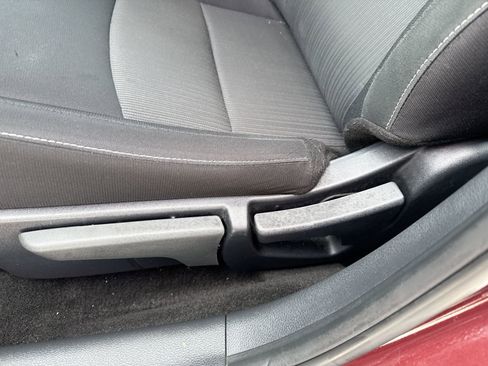 Used 2025 Nissan Sentra SV FWD image 14
