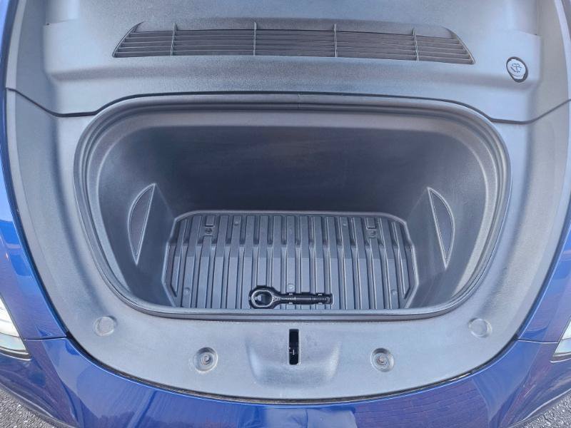 Used 2023 Tesla Model Y Long Range AWD/4WD image 26