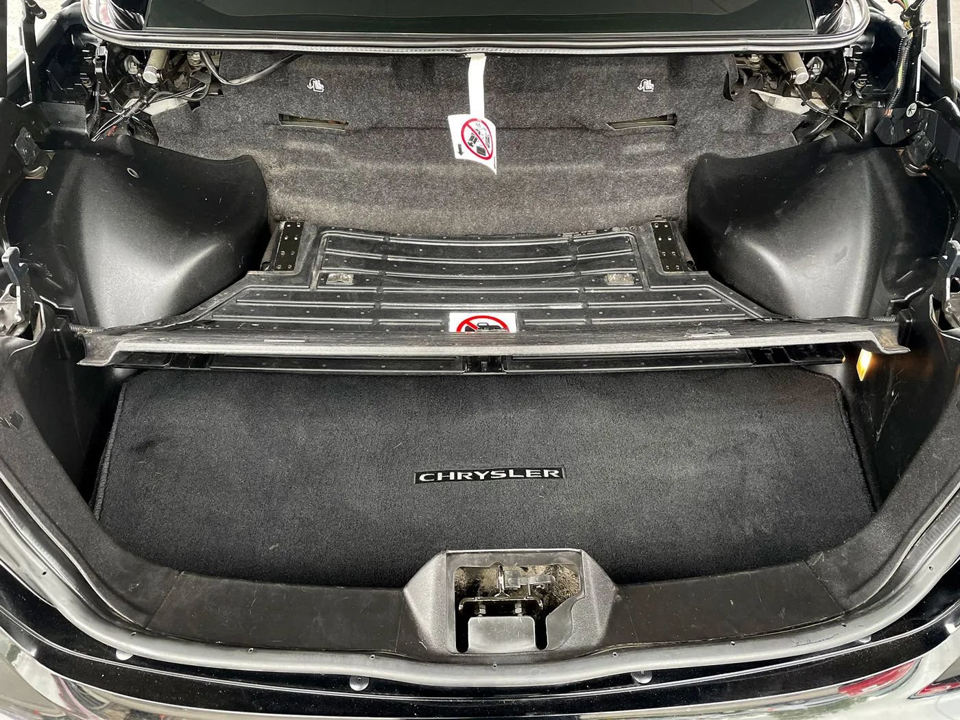 Used 2014 Chrysler 200 S FWD image 12