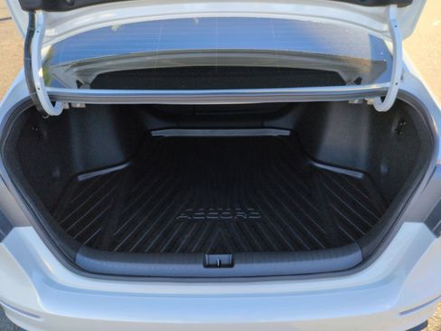 Used 2025 Honda Accord Sport image 31