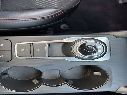 Used 2025 Ford Escape ST-Line image 32