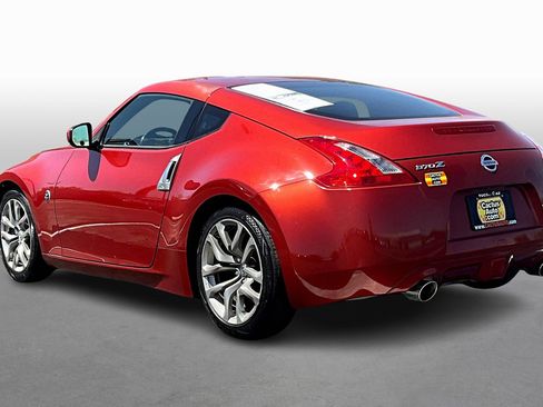 Used 2014 Nissan 370Z Coupe image 10