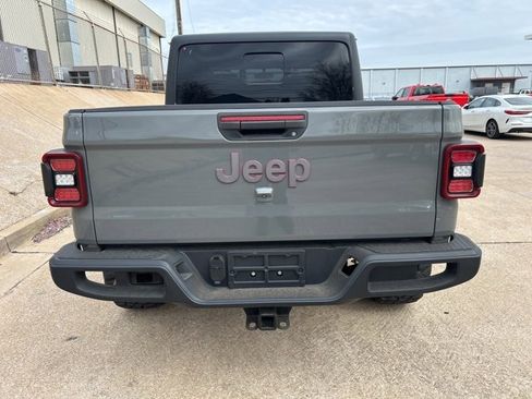 Used 2020 Jeep Gladiator Rubicon image 4