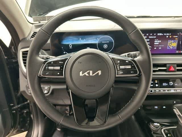 Used 2025 Kia Seltos EX w/ EX Sunroof Package AWD/4WD image 8