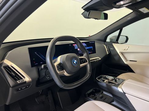 Certified 2022 BMW iX xDrive50 w/ Convenience Package image 4
