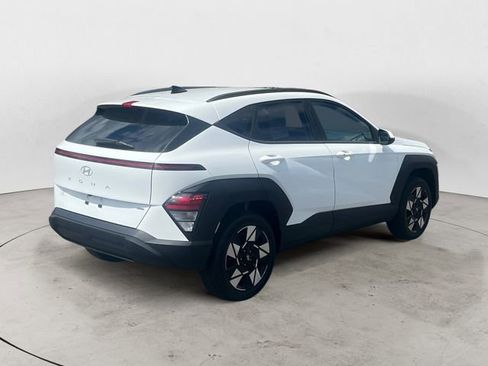 Used 2024 Hyundai Kona SEL AWD/4WD image 5