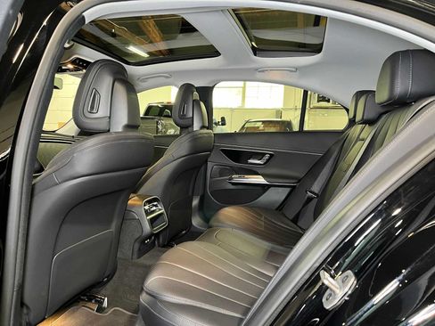 Used 2026 Mercedes-Benz E 350 4MATIC Sedan image 19