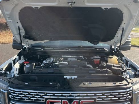 Used 2021 GMC Sierra 2500 Denali w/ Denali Ultimate Package image 19