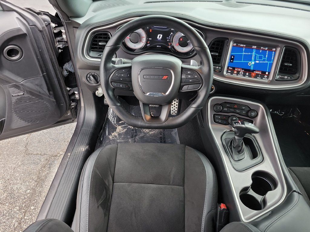 Used 2022 Dodge Challenger R/T Scat Pack RWD image 12