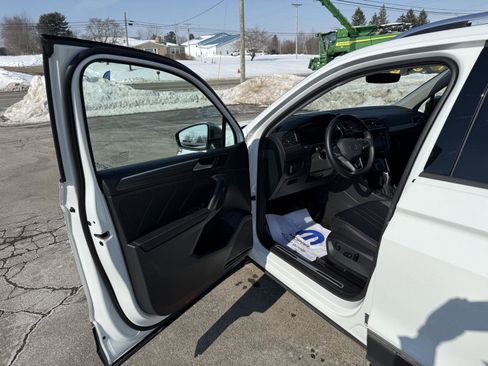 Used 2024 Volkswagen Tiguan Wolfsburg Edition image 11