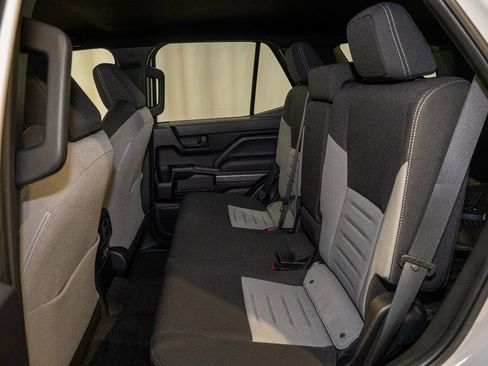 Used 2025 Toyota 4Runner TRD Off-Road image 8