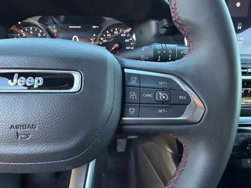 Used 2024 Jeep Compass Trailhawk image 21