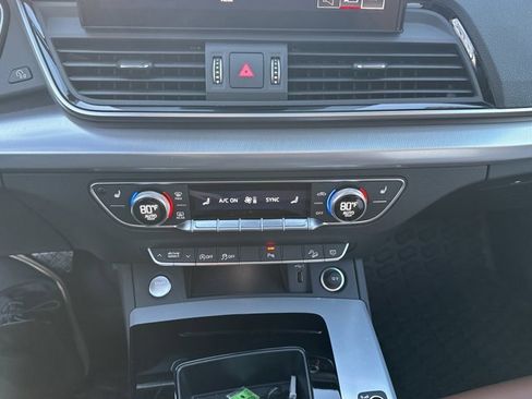 Used 2025 Audi Q5 2.0T Premium w/ Convenience Plus Package image 19