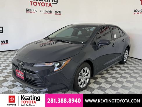 Used 2026 Toyota Corolla LE FWD image 10