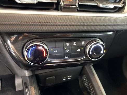 Used 2025 Chevrolet TrailBlazer LT AWD/4WD image 10
