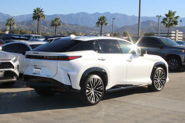 Certified 2023 Lexus RZ 450e Premium w/ Accessory Package (Z1) AWD/4WD image 21