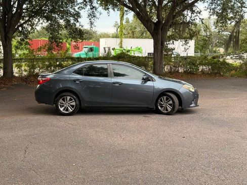 Used 2014 Toyota Corolla LE FWD image 2
