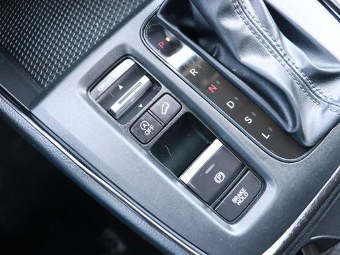 Used 2025 Honda CR-V LX image 24