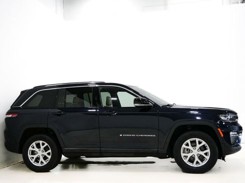 Used 2023 Jeep Grand Cherokee Limited w/ Trailer Tow Package image 5