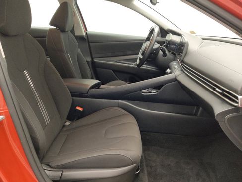 Used 2023 Hyundai Elantra SEL w/ Convenience Package FWD image 21