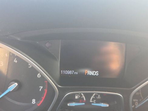 Used 2017 Ford Focus Titanium FWD image 25