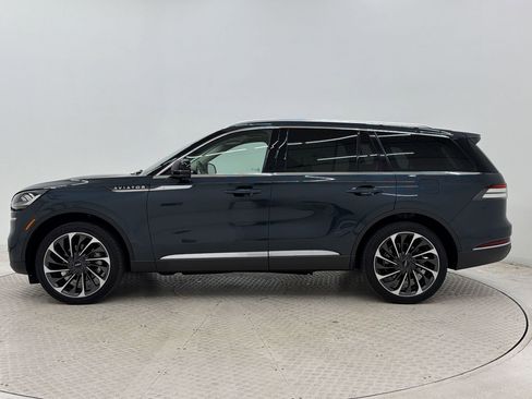 Used 2024 Lincoln Aviator Reserve w/ Equipment Group 201A AWD/4WD image 2