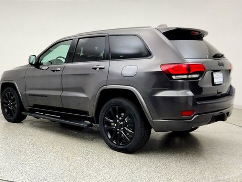 Used 2021 Jeep Grand Cherokee Laredo X AWD/4WD image 7
