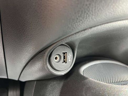 Used 2014 Nissan Juke SV w/ Navigation Package image 31