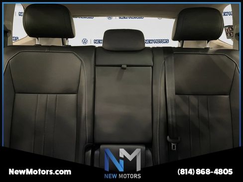 Used 2023 Volkswagen Tiguan SE w/ Panoramic Sunroof Package AWD/4WD image 13