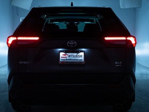 Used 2023 Toyota RAV4 XLE Premium image 36