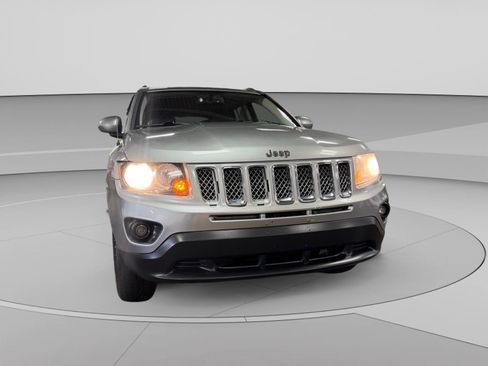 Used 2016 Jeep Compass Latitude AWD/4WD image 38