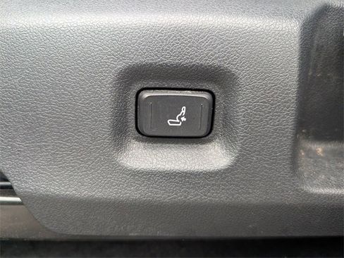 Used 2024 Toyota Tacoma SR5 image 15
