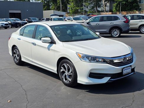 Used 2016 Honda Accord LX image 12