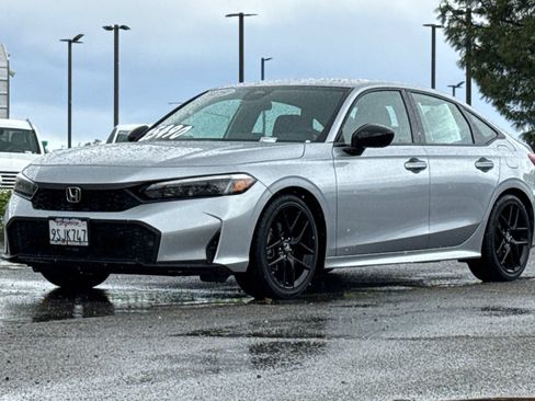 Used 2025 Honda Civic Sport image 10