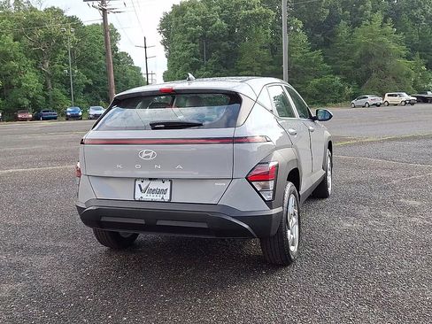 Certified 2025 Hyundai Kona SE AWD/4WD image 7