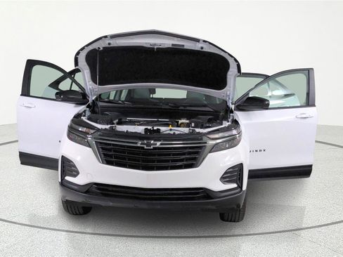 Used 2023 Chevrolet Equinox LS w/ Sport Edition image 8