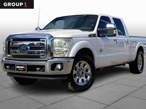 Used 2015 Ford F250 Lariat w/ Chrome Package image 1