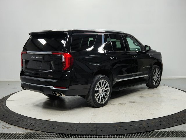 Used 2025 GMC Yukon Denali AWD/4WD image 8