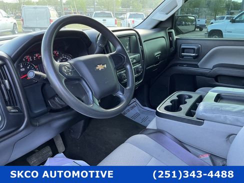 Used 2018 Chevrolet Silverado 1500 Custom w/ Custom Value Package image 20