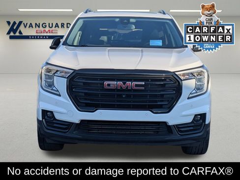 Used 2024 GMC Terrain SLT w/ Tech Package AWD/4WD image 2