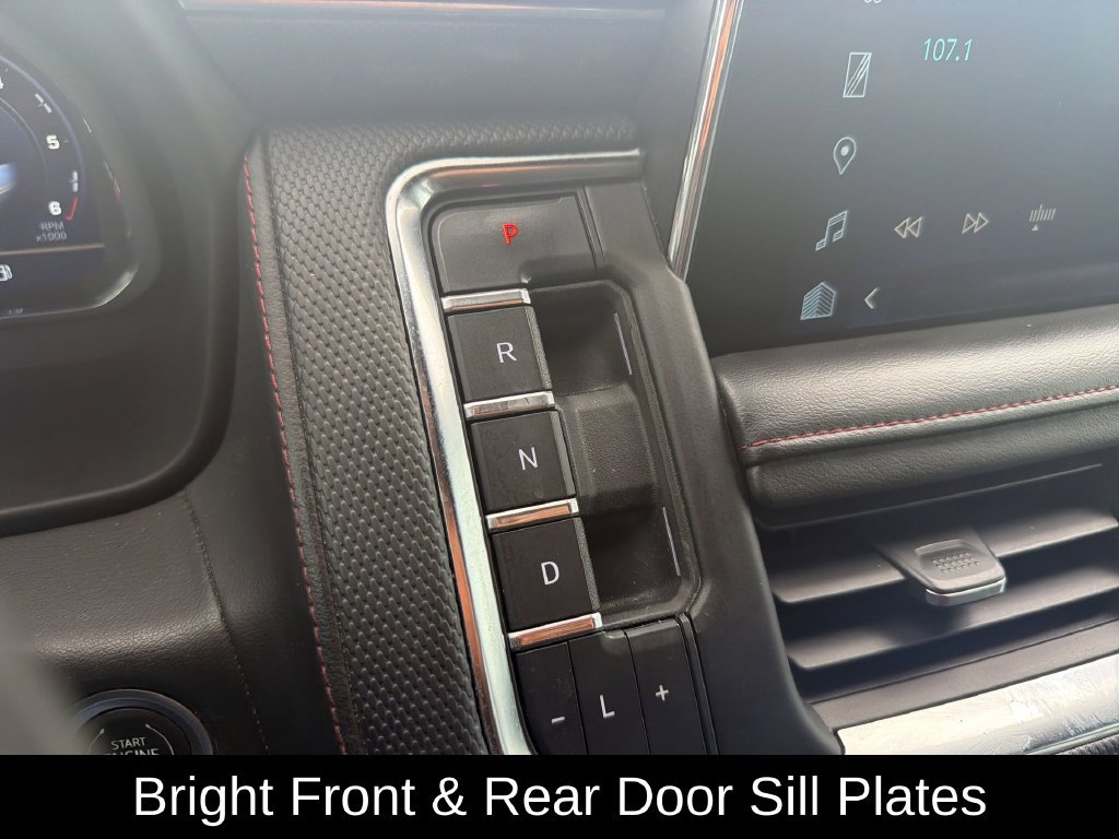 Used 2022 Chevrolet Tahoe RST w/ Luxury Package RWD image 21