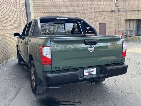 Used 2024 Nissan Titan SV w/ SV Bronze Edition Package image 28