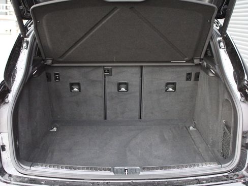 Used 2023 Porsche Macan S image 23