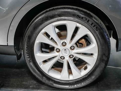 Used 2016 Kia Soul + image 10