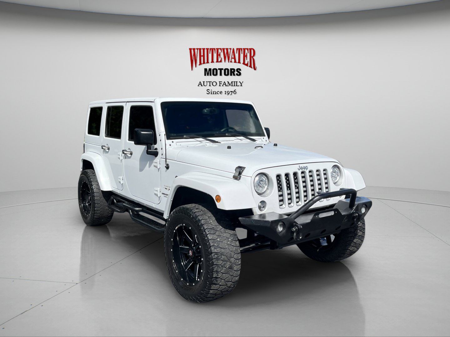 Used 2017 Jeep Wrangler Unlimited Sahara w/ Connectivity Group AWD/4WD image 7