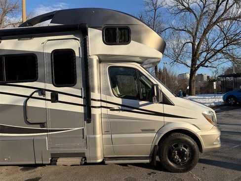 Used 2015 Mercedes-Benz Sprinter 3500 image 5