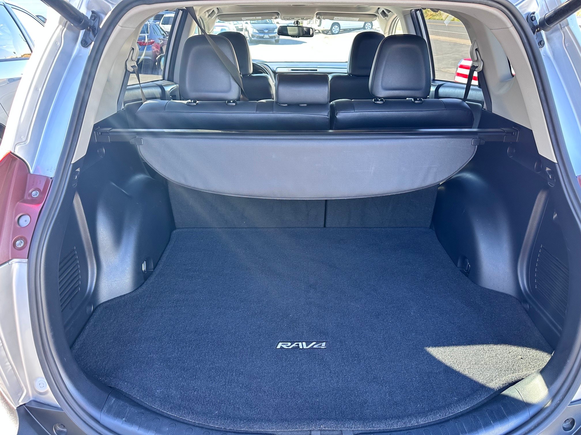Used 2013 Toyota RAV4 Limited AWD/4WD image 8
