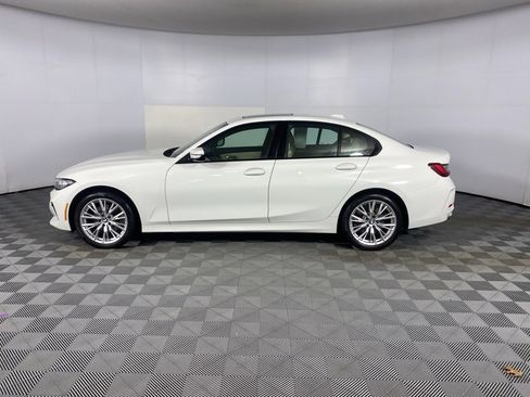Certified 2023 BMW 330i xDrive Sedan w/ Convenience Package image 8